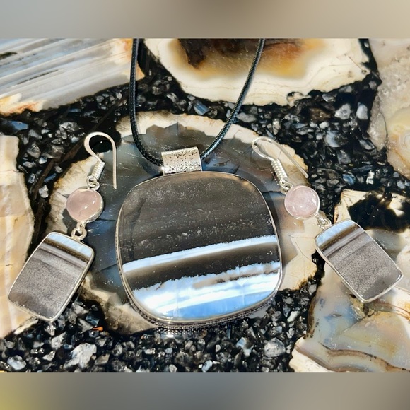 Blue Oweyhee Opal & Rose Quartz Pendant & Earrings - Picture 6 of 10